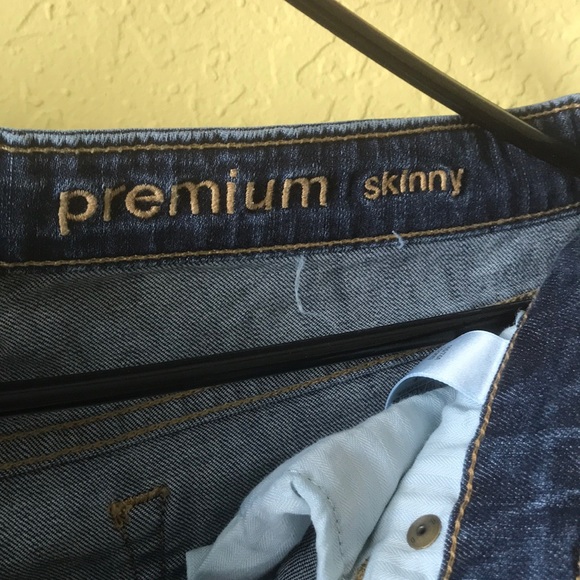 Jeans - Picture 3 of 4